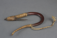 Haida%20artist%2C%20%3Cb%3E%3Ci%3E%20Bent%20Hook%3C%2Fi%3E%3C%2Fb%3E%2C%20pre-contact%2C%20yew%20wood%20and%20string%2C%20Museum%20Purchase%3A%20Indian%20Collection%20Subscription%20Fund%2C%20Rasmussen%20Collection%20of%20Northwest%20Coast%20Indian%20Art%2C%20no%20known%20copyright%20restrictions%2C%2048.3.304